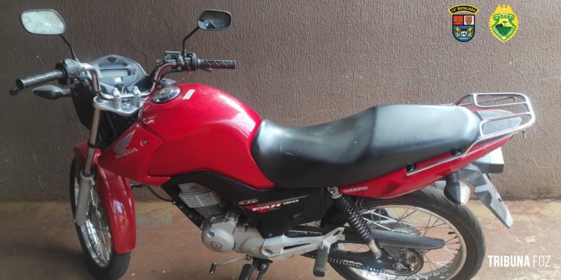 PM prende duas pessoas com moto furtada na Av. Mario Filho