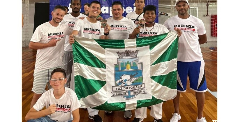 Atletas de Foz conquistam medalhas em Campeonato Mundial de Capoeira