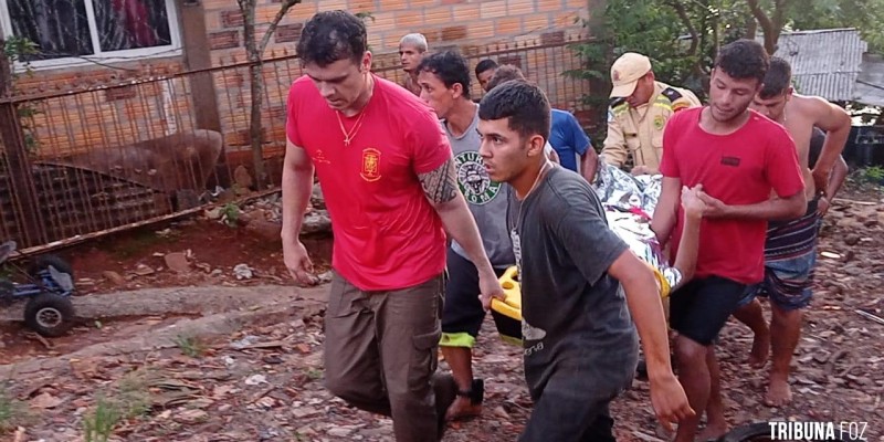 Bombeiros resgatam adolescente de 15 anos que morreu afogado no Rio Paraná