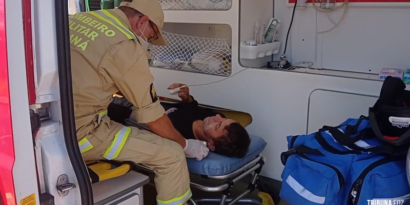 Motociclista é socorrido pelo Siate após colisão na Av. General Meira