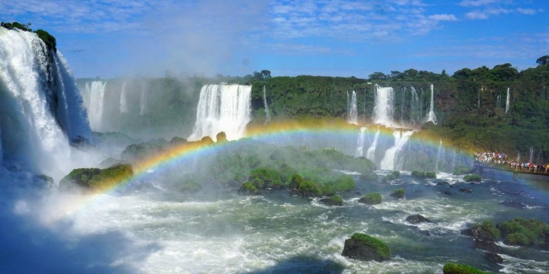 Brasileiros terão 9 feriados prolongados para visitar a Maravilha Mundial da Natureza