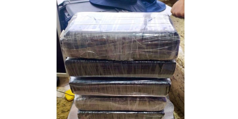 Dois homens são presos pela PRF com cocaína na BR-277