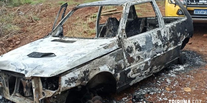 PM localiza veículo com queixa de furto queimado em Missal