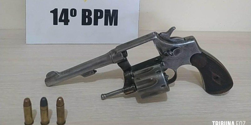 Polícia Militar prende indivíduos com arma de fogo em SMI