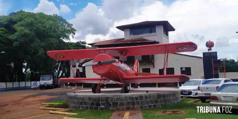 Réplica do primeiro avião que pousou em Foz do Iguaçu ficará em exposição no Gresfi