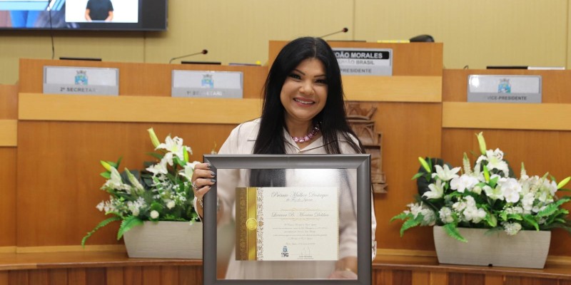 Câmara Municipal de Foz do Iguaçu entrega Prêmio Mulher Destaque