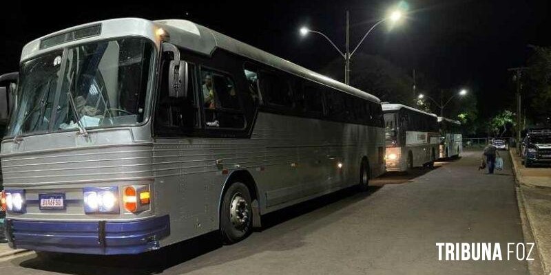 Receita Federal apreende cinco ônibus na BR-277