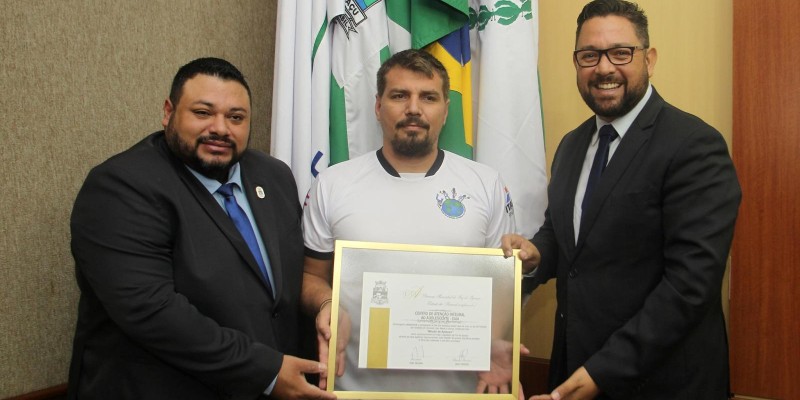 Centro de Atenção Integral ao Adolescente recebe moção de aplauso da Câmara Municipal