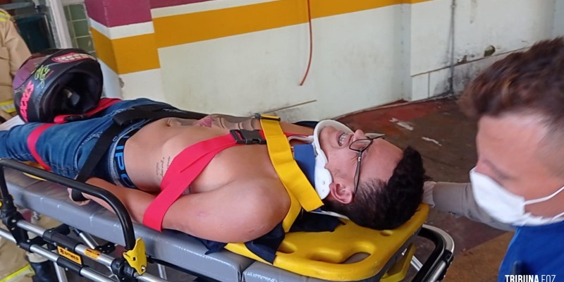 Siate socorre motociclista após colisão na Vila Portes