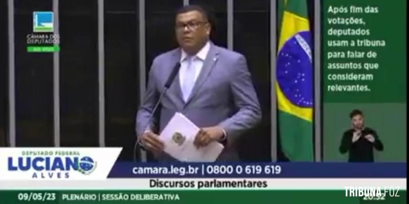 Deputado Luciano Alves propõe gratuidade de passagens aéreas para idosos de baixa renda