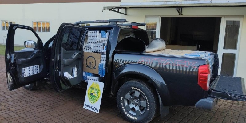 BPFRON apreende camionete carregada com cigarro em Barracão