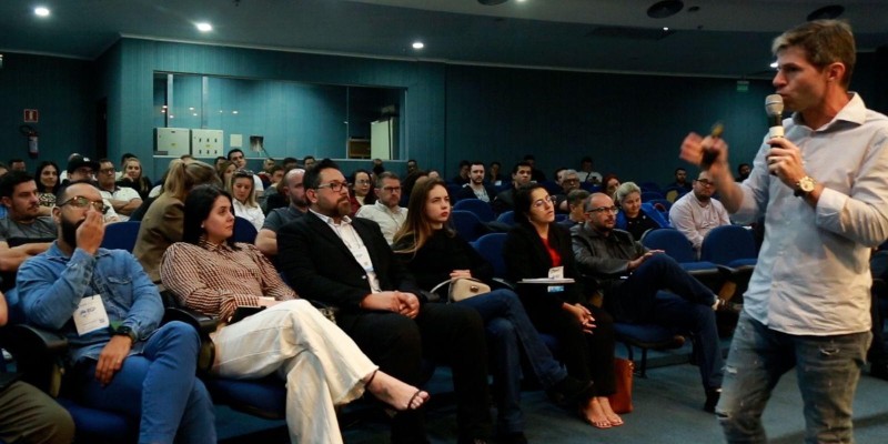 Evento sobre contas públicas e justiça tributária reúne gestores legislativos