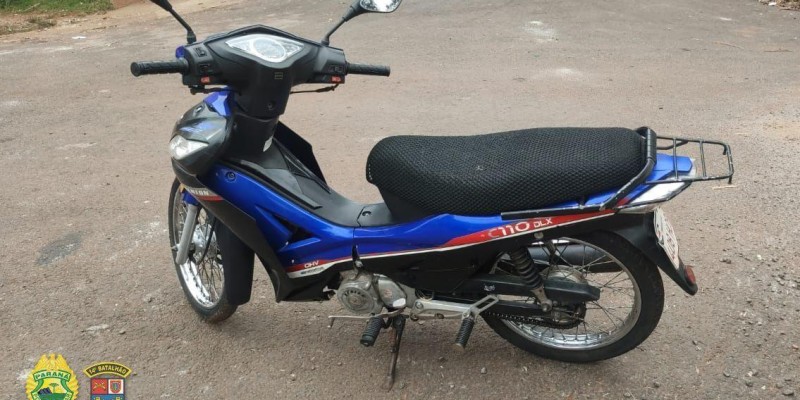Militares da ROCAM recuperam moto roubada na Vila Portes
