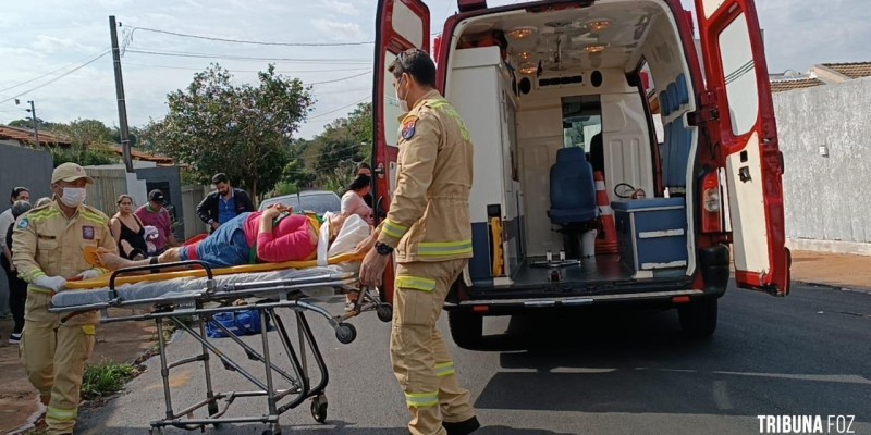 Siate socorre idosa atropelada no Jardim Cataratas