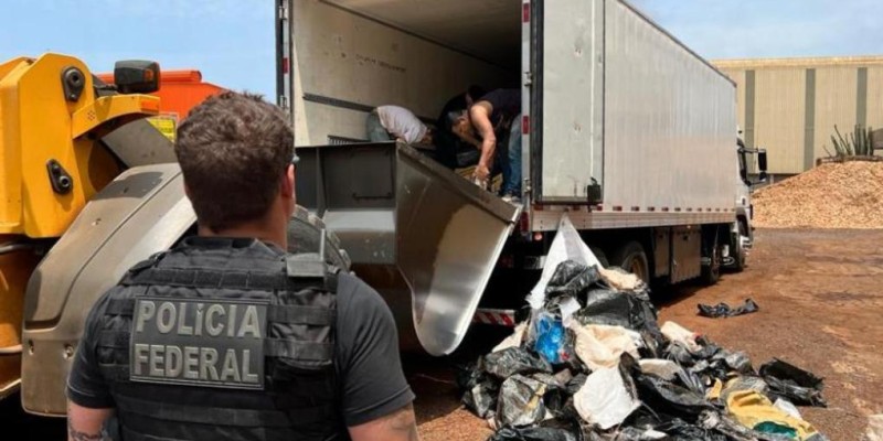 Policia Federal realiza incineração de 14 toneladas de drogas