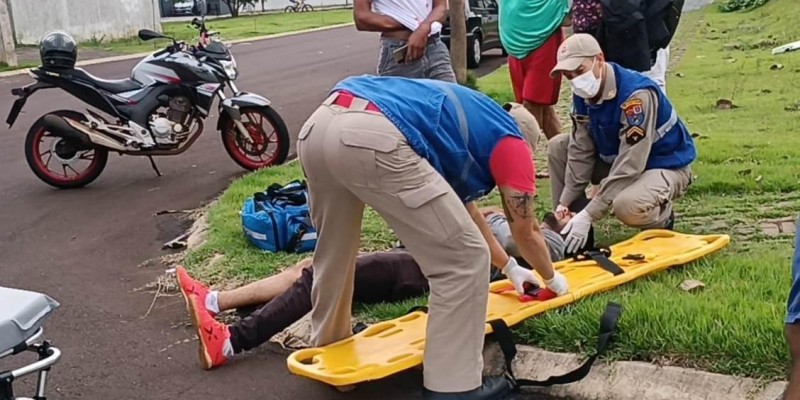 Siate socorre motociclista após colisão na região da Vila A