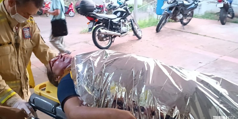Siate socorre motociclista após queda na Vila Carimã