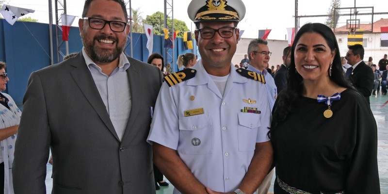 Vereadores de Foz recebem Medalha Amigos da Marinha