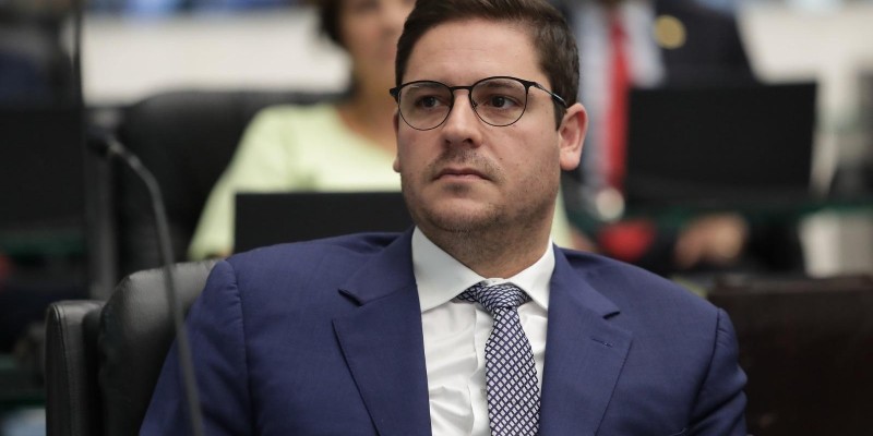 Deputado Matheus Vermelho garante governabilidade para Chico Brasileiro na Câmara Municipal