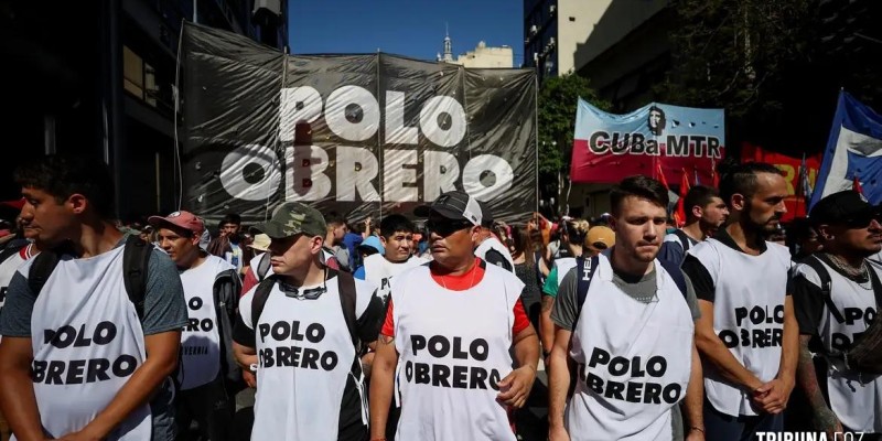 Protestos na Argentina têm momentos de tensão e dois detidos