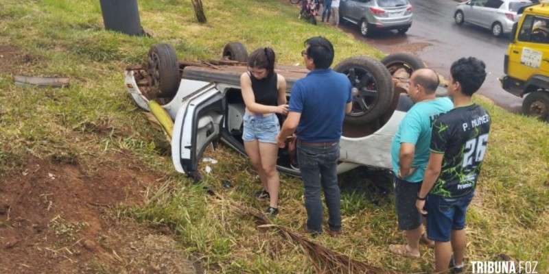 Condutora capota veículo no Km 3,5 em Ciudad Del Este