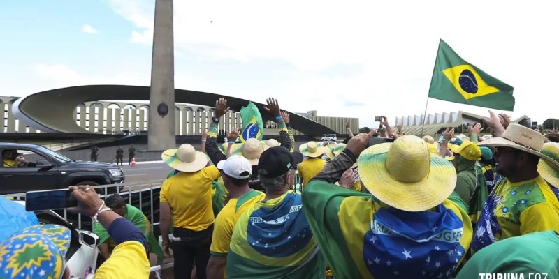 Forças Armadas tem responsabilidade política por 8/1, diz pesquisador