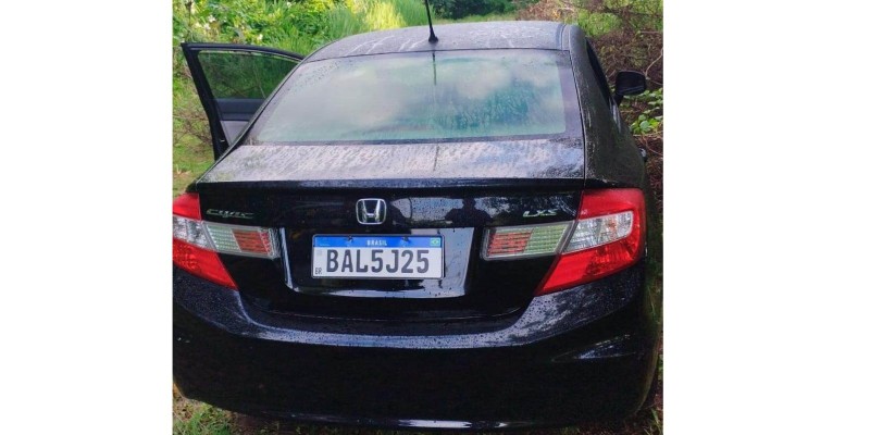 Policia Militar recupera veículo roubado no Portal da Foz
