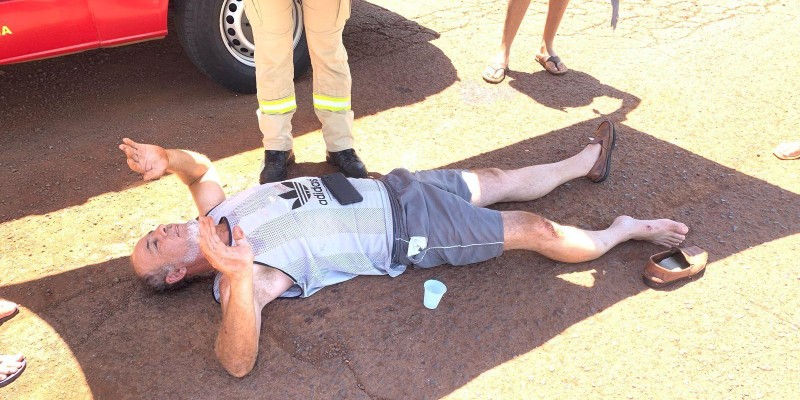 Siate socorre motociclista após queda no Parque Presidente II