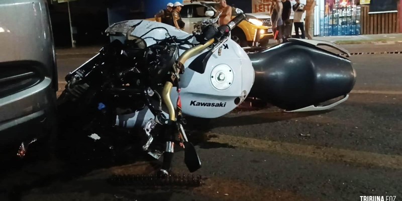 Motociclista é socorrido pelo Siate na Av. Morenitas