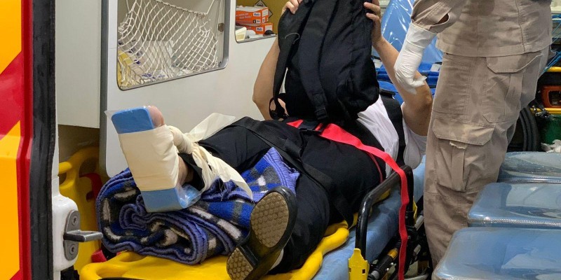 Siate socorre motociclista após queda na paralela da BR-277