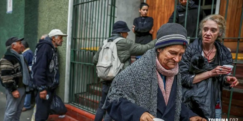 Argentina: inverno aprofunda miséria para pobres após cortes de Milei