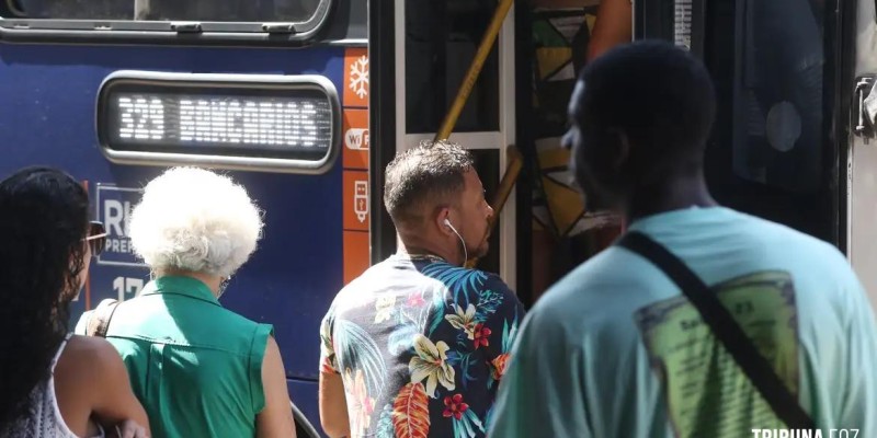 População brasileira começará a diminuir em 2042, diz IBGE