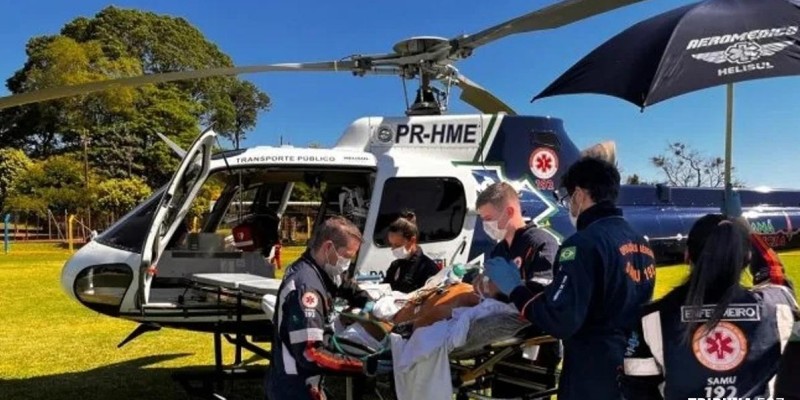 Idoso com problemas respiratórios é transferido de helicóptero de Santa Helena para hospital