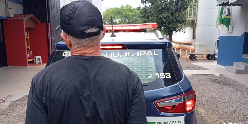 Guarda Municipal cumpre mandado de prisão na Praça da Marinha