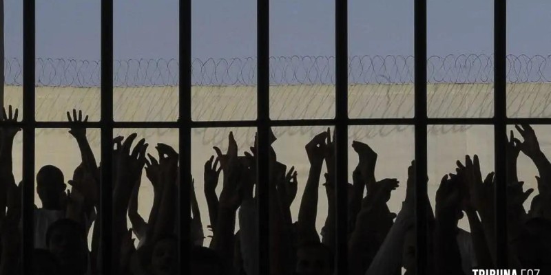 STF homologa plano para melhorar condições de presídios