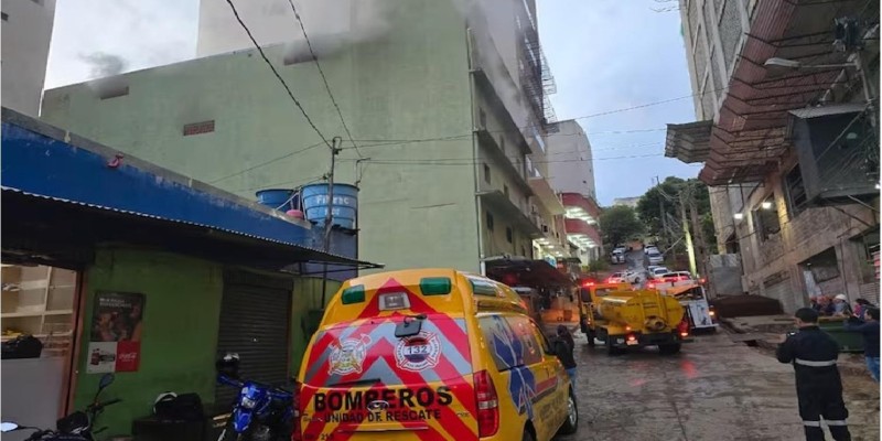Controlado o incêndio de grande magnitude em Ciudad Del Este