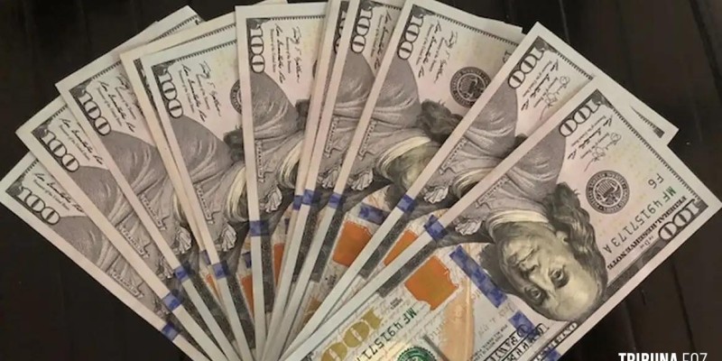 Dólar encosta em R$ 5,80 após novas ameaças de Trump