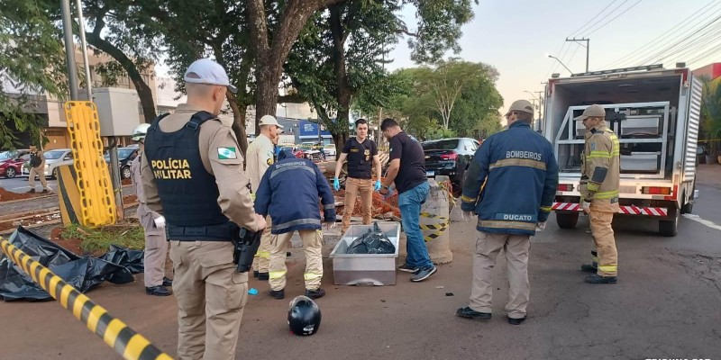 Motorista colide contra uma moto e mata pai e filho na Av. JK