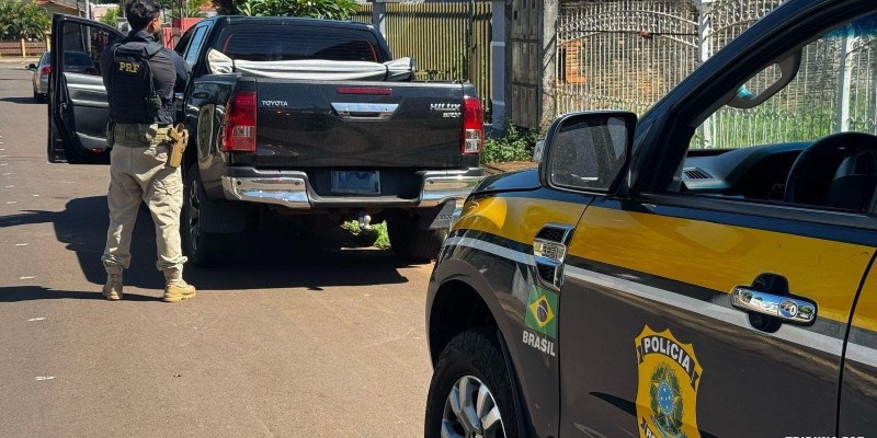 PRF recupera Hilux com registro de roubo em Foz do Iguaçu