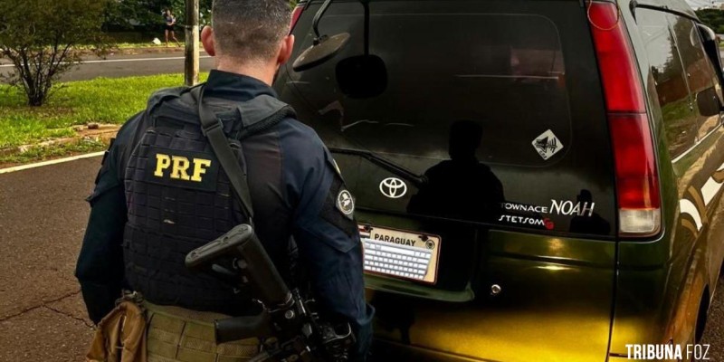 PRF recupera veículo roubado em Foz do Iguaçu