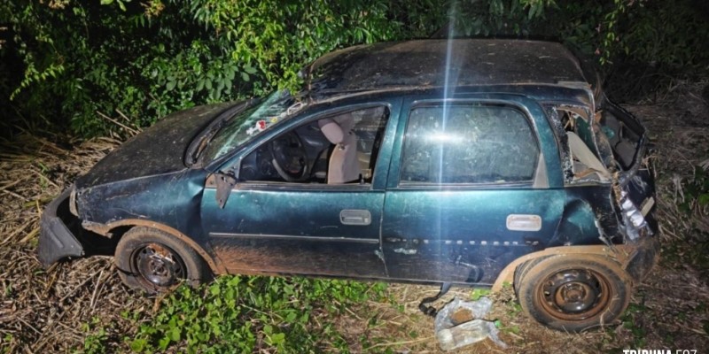 Capotamento é registrado na PR-495 entre Missal e Medianeira