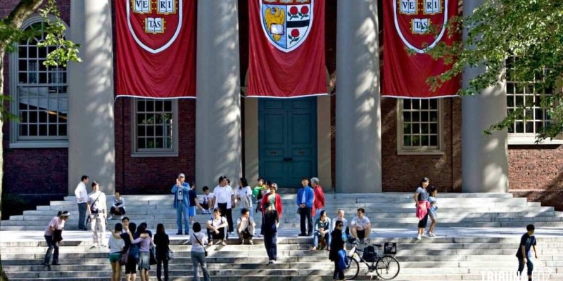 Governo dos EUA encerrará todos seus contratos com Harvard