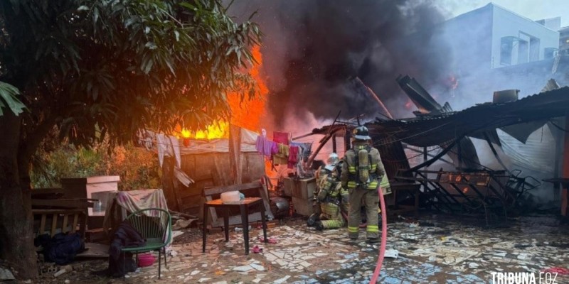 Casa pega fogo no Bairro Boqueron II em Ciudad Del Este