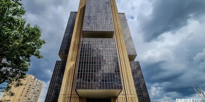 COPOM eleva juros básicos da economia para 15% ao ano