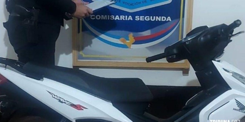 Policia de Puerto Iguazu recupera motocicleta roubada