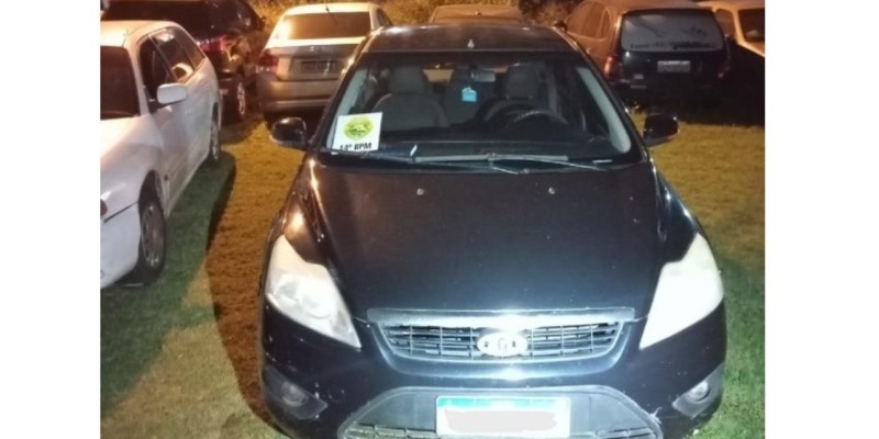 Policia Militar recupera veículo no Bairro Três Bandeiras