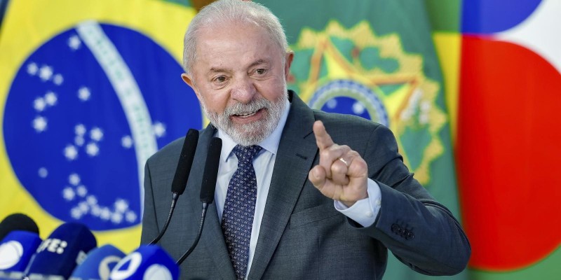 Governo Lula prevê salário mínimo de R$ 1.631 em 2026