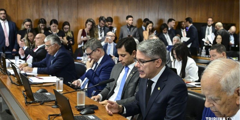 CCJ do Senado enterra PEC da Blindagem e proposta é arquivada