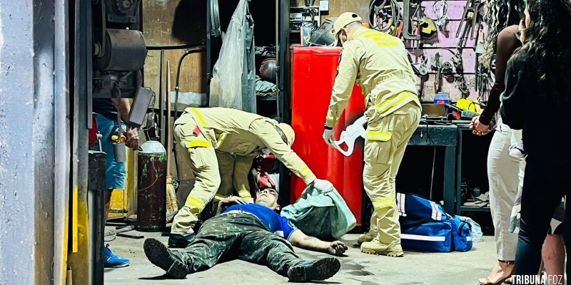 Homem cair de escada enquanto instalava câmera de segurança 