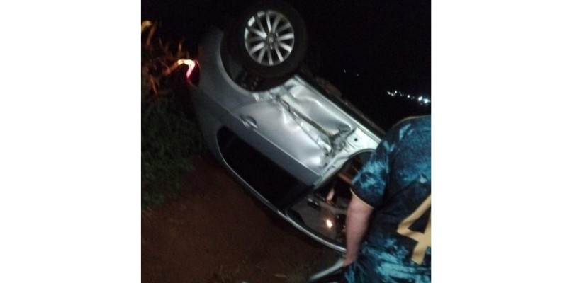 Capotamento mobiliza equipes de resgate em Santa Helena